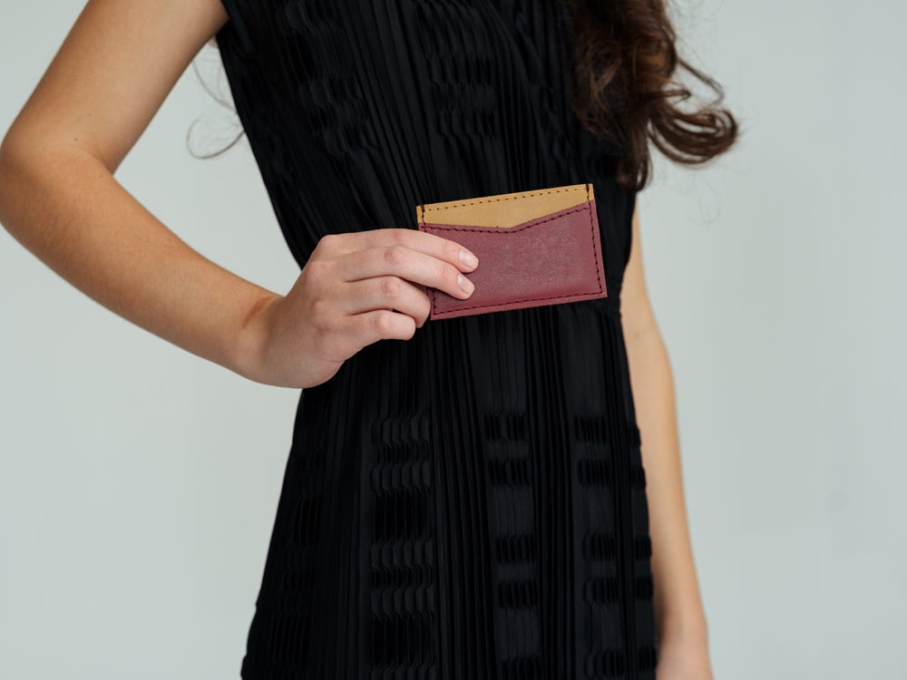 Bonnell Card Holder